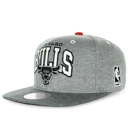 Mitchell and Ness - Casquette Snapback Mitchell And Ness Warm Up Chicago Bulls