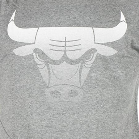 Mitchell and Ness - Tee Shirt Mitchell And Ness Gradient Infill Traditional Chicago Bulls Gris Chiné