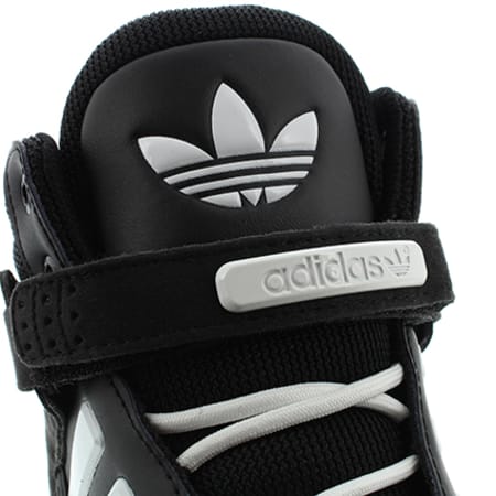 Adidas Originals - Baskets adidas AR 2.0 Noir Blanc Blanc