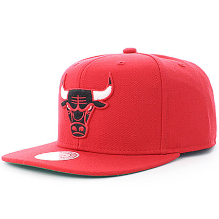 Mitchell and Ness - Casquette Snapback Wool Solid Chicago Bulls Rouge