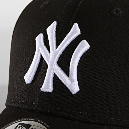 New Era - Casquette Baseball 39 Thirty League Basic New York Yankees Noir Blanc