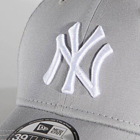 New Era - Gorra 39Thirty League Basic New York Yankees Gris Blanca