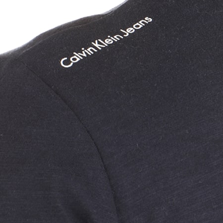 Calvin Klein - Tee Shirt Poche J30J300886 Typ Bleu Marine