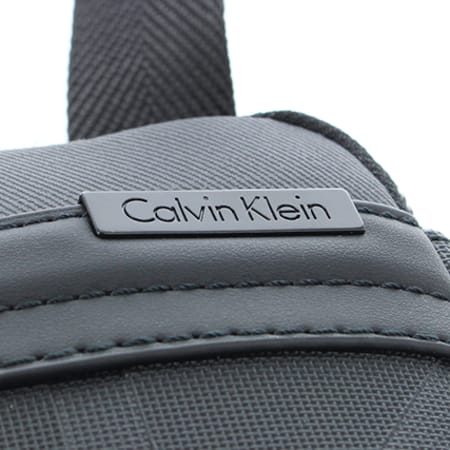 Calvin Klein - Sacoche Gregory Mini Flat Crossover Noir