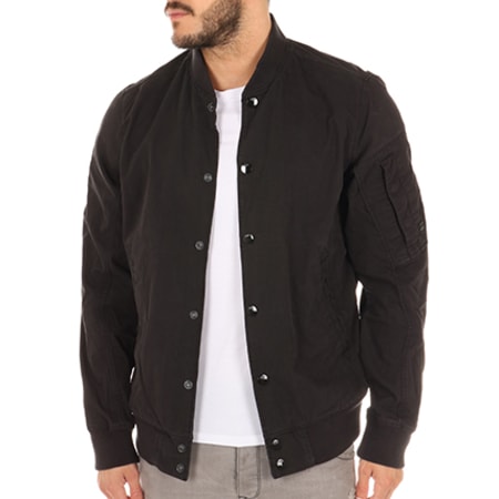 Batt sports bomber 2025