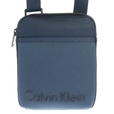 Calvin Klein - Sacoche Alec Mini Flat Cross Bleu Marine