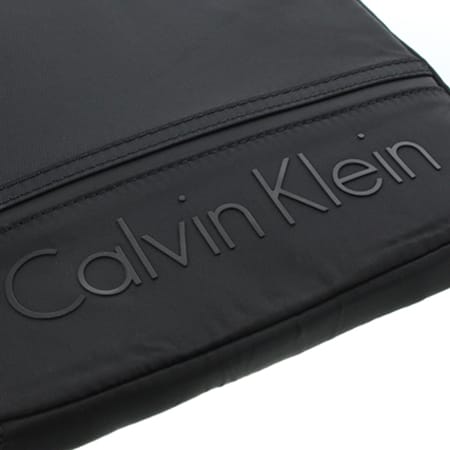 Calvin Klein - Sacoche Matthew Flat Crossover Noir