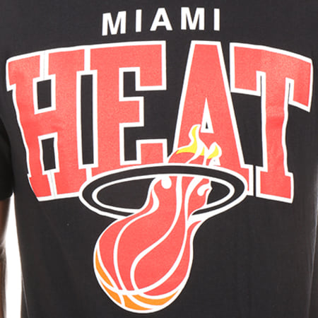 Mitchell and Ness - Tee Shirt Team Arch Tailored NBA Miami Heat Noir