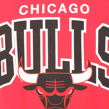Mitchell and Ness - Tee Shirt Team Arch Traditional NBA Chicago Bulls Rouge