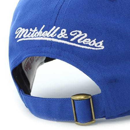 Mitchell and Ness - Casquette Low Pro New York Knicks Bleu Roi