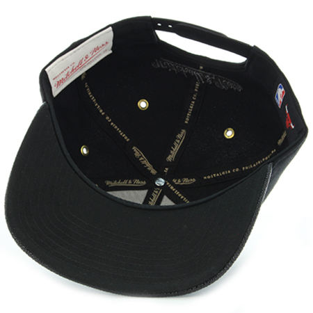 Mitchell and Ness - Casquette Snapback Ultimate Chicago Bulls Noir Blanc