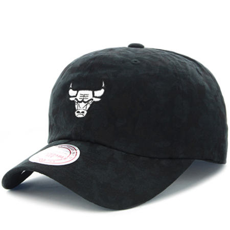 Mitchell and Ness - Casquette INTL078 Chicago Bulls Noir Camouflage 