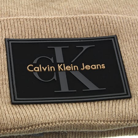 Calvin Klein - Bonnet Re-Issue Beige