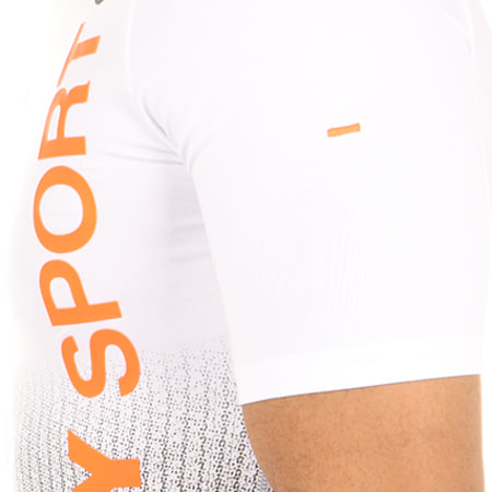 Superdry - Tee Shirt De Sport Athletic Blanc Noir