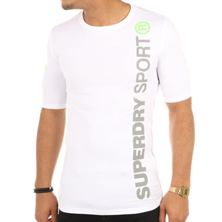 Superdry - Tee Shirt De Sport Athletic Blanc