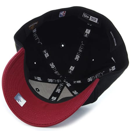 New Era - Casquette Fitted Black Base Cavaliers Cleveland Noir Rouge