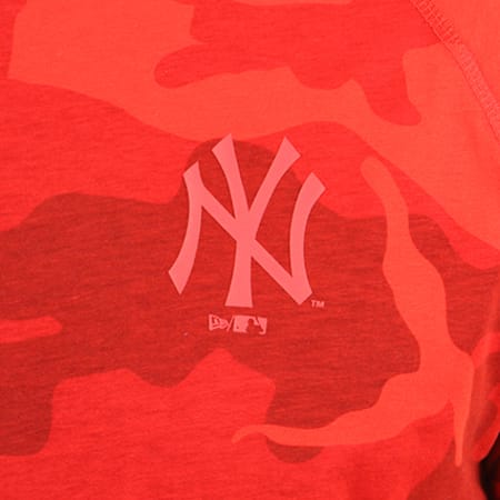 New Era - Tee Shirt NTC Raglan New York Yankees MLB Rouge Camouflage