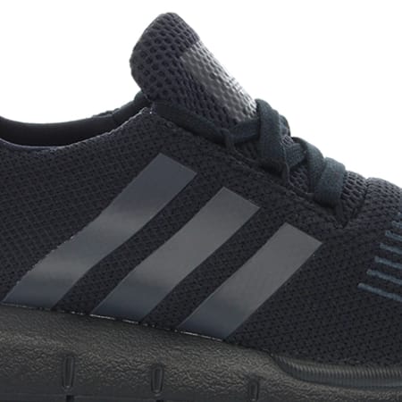 Adidas Originals Baskets Femme Swift Run CM7919 Core Black Utility Black Ryses