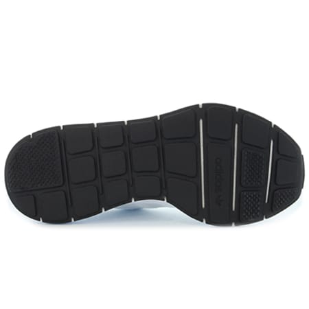 Adidas Originals - Baskets Femme Swift Run CM7920 Footwear White Crystal White Core Black
