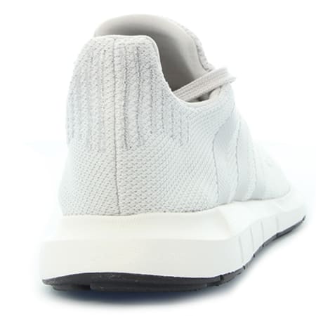 Adidas Originals - Baskets Femme Swift Run CG4146 Grey One Silver Metallic Footwear White 