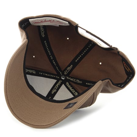 Mitchell and Ness - Casquette EU1033 NBA Cleveland Cavaliers Camel