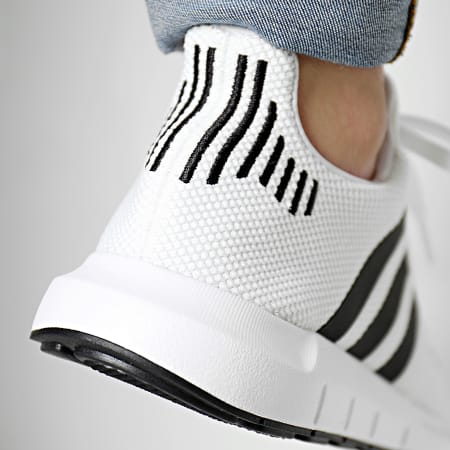 Adidas Originals - Baskets Swift Run CQ2116 Footwear White Core Black