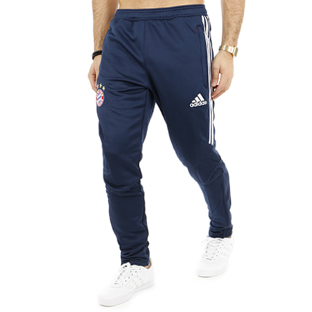 Adidas Sportswear - Pantalon Jogging Bandes Brodées Training FC Bayern Munchen BP8250 Bleu Marine 