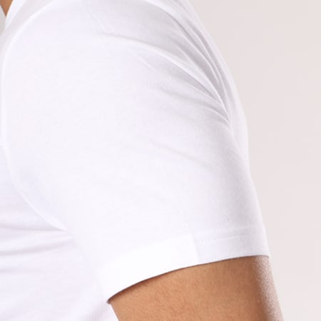 Reebok - Tee Shirt Franchise Iconic CE1844 Blanc