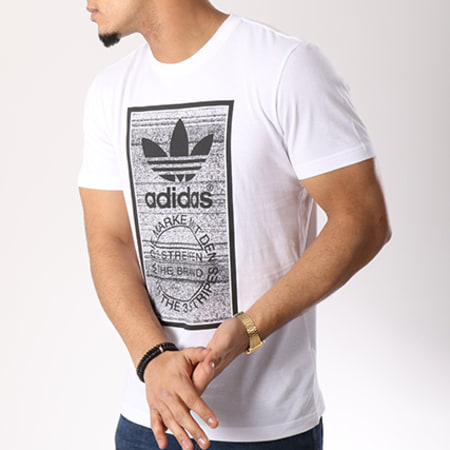 Adidas Originals - Tee Shirt Traction Tongue CE2245 Blanc