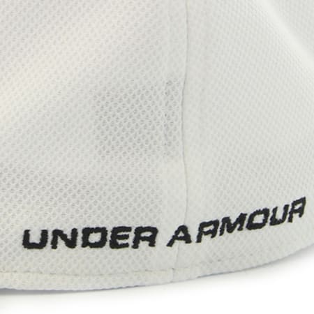 Under Armour - Casquette Fitted UA Blitzing 3.0 1305036 Blanc