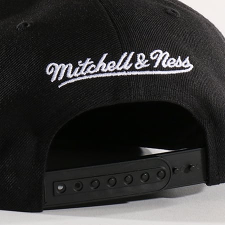 Mitchell and Ness - Casquette Full Dollar Snapback Chicago Bulls Noir