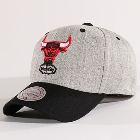 Mitchell and Ness - Casquette Team Logo 2-Tone 110 Chicago Bulls Gris Chiné