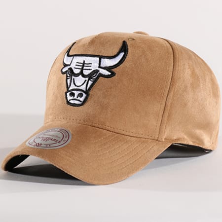 Mitchell and Ness - Casquette Classic Snapback Chicago Bulls Camel