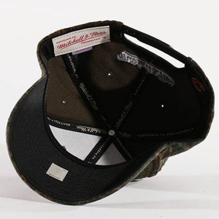 Mitchell and Ness - Casquette Abstract Camo Cleveland Cavaliers Camouflage Kaki