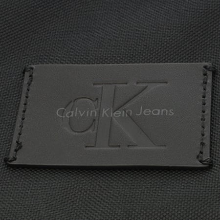 Calvin Klein - Sacoche Sport Essential Micro 40045 Noir