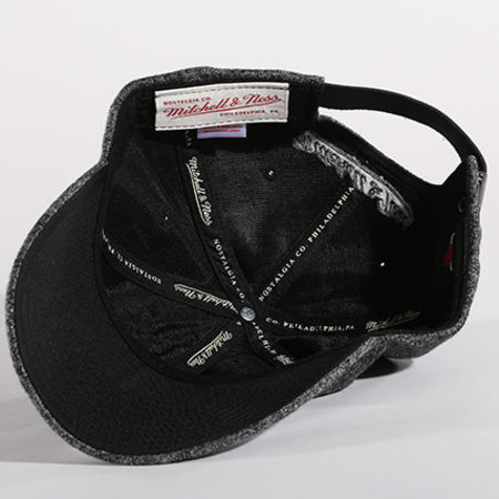 Mitchell and Ness - Casquette BH73C1 NBA Chicago Bulls Gris Anthracite Chiné