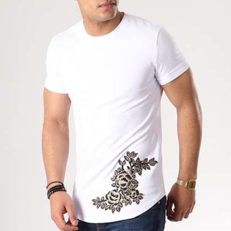 Aarhon - Tee Shirt Oversize Avec Broderie Florale 18-001 Blanc