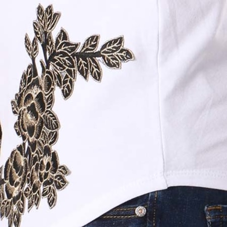 Aarhon - Tee Shirt Oversize Avec Broderie Florale 18-001 Blanc