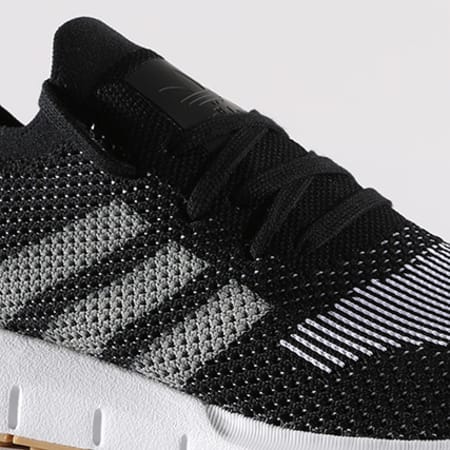 Adidas Originals - Baskets Swift Run PK CQ2891 Core Black Off White Footwear White 