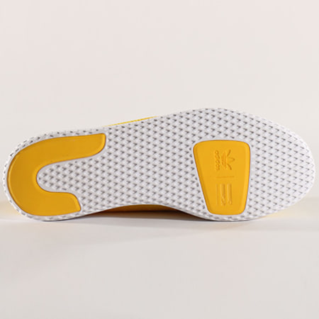 Adidas Originals - Baskets Tennis HU Holi Pharrell Williams DA9617 Footwear White Yellow