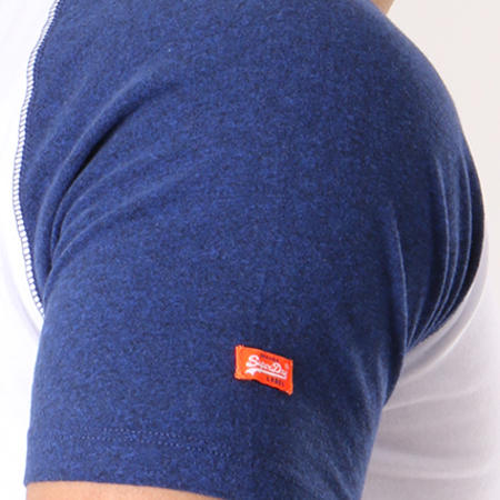 Superdry - Tee Shirt Orange Label Baseball M10001TQ Blanc Bleu Marine Chiné