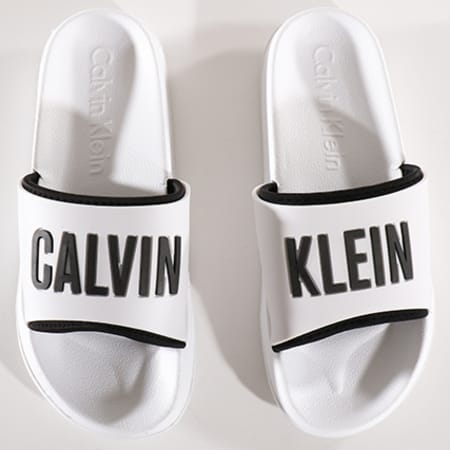 Calvin Klein - Claquettes K9UK014044 Blanc
