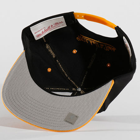 Mitchell and Ness - Casquette Snapback Los Angeles Lakers 1129 Noir Jaune