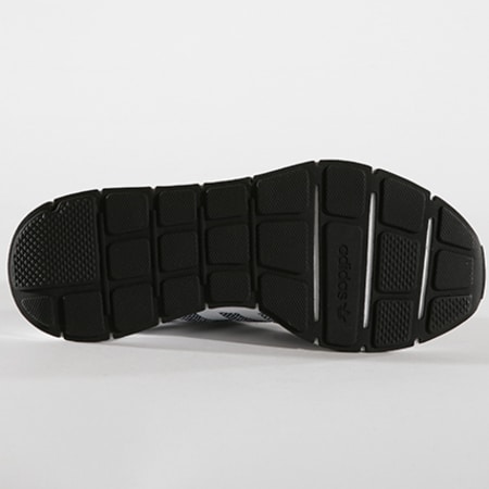 Adidas Originals - Baskets Swift Run CQ2122 Aero Blue Footwear White Core Black