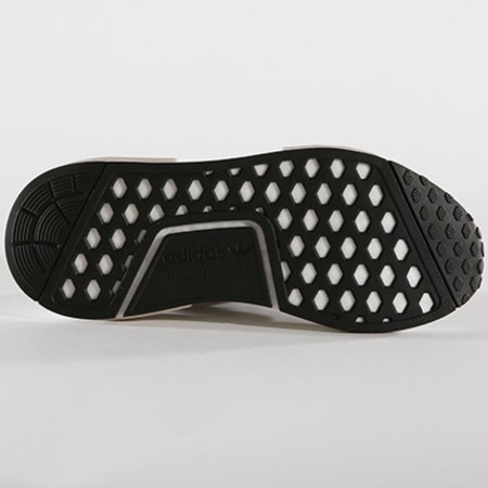 Adidas Originals - Baskets NMD R1 B76079 Sesame Chalk Pearl Footwear White