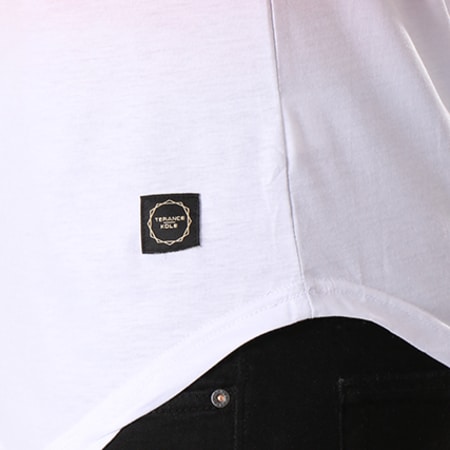 Terance Kole - Tee Shirt Oversize 98100 Rouge Dégradé Blanc