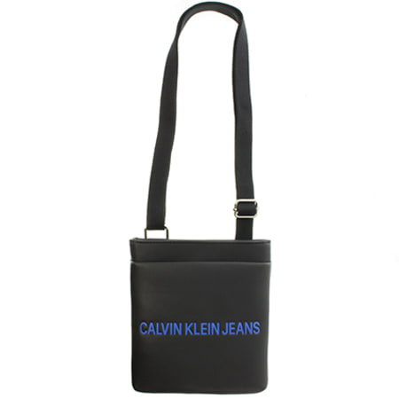 Calvin Klein - Sacoche Smooth Micro Flat Pack 0394 Noir Bleu Roi