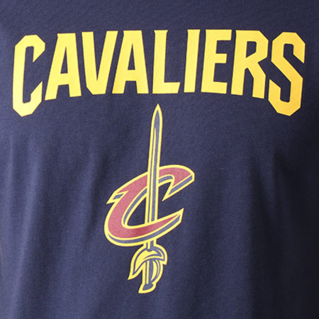 New Era - Tee Shirt Team Logo Cleveland Cavaliers 11530754 Bleu Marine Jaune