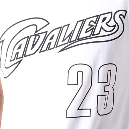 Mitchell and Ness - Tee Shirt Lebron James Cleveland Cavaliers Blanc Noir
