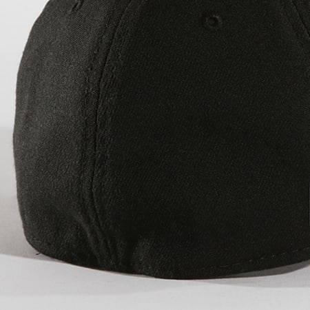 New Era - Casquette Fitted Flag 39Thirty 11086491 Noir
